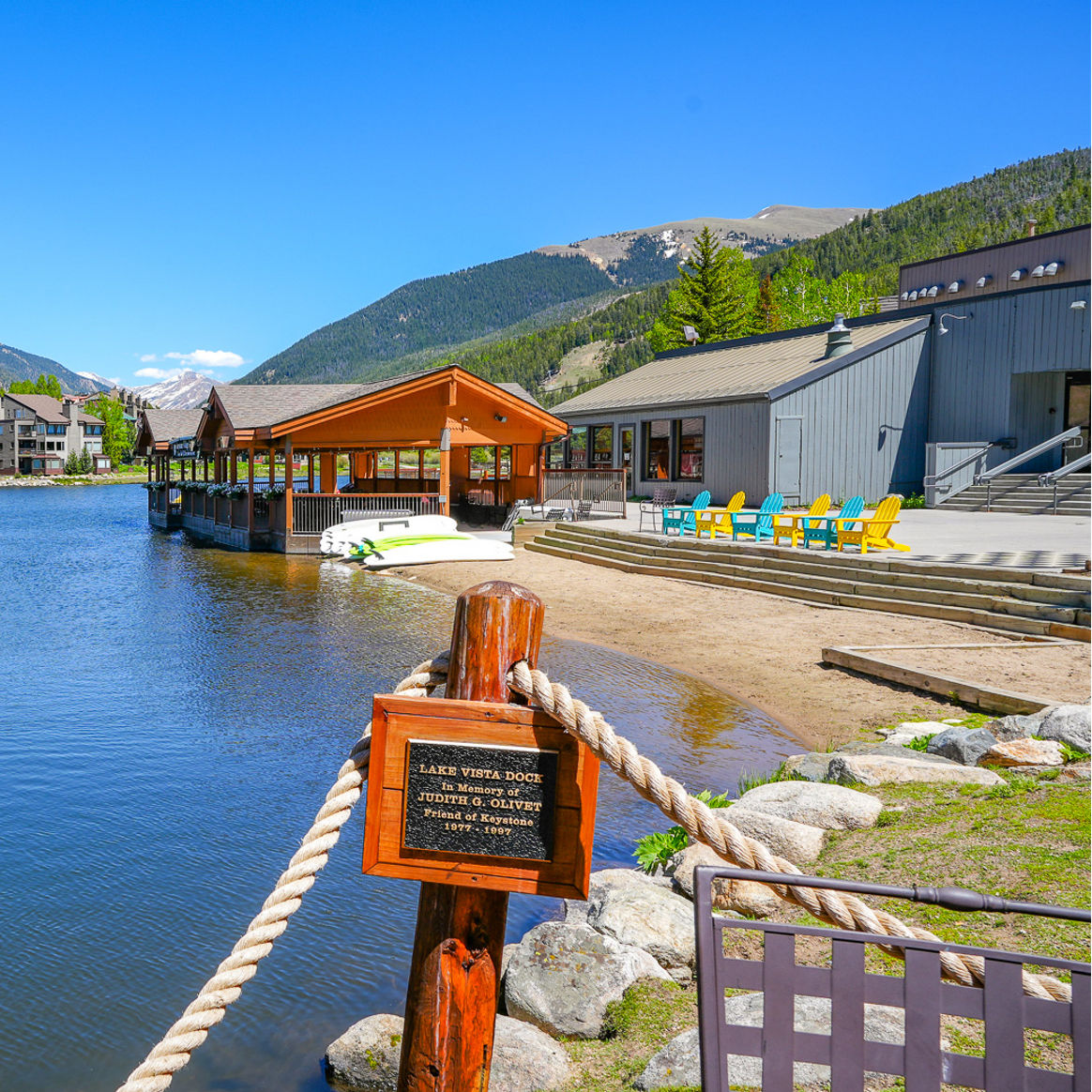 Exterior of Lakeside Village Area at Keystone
