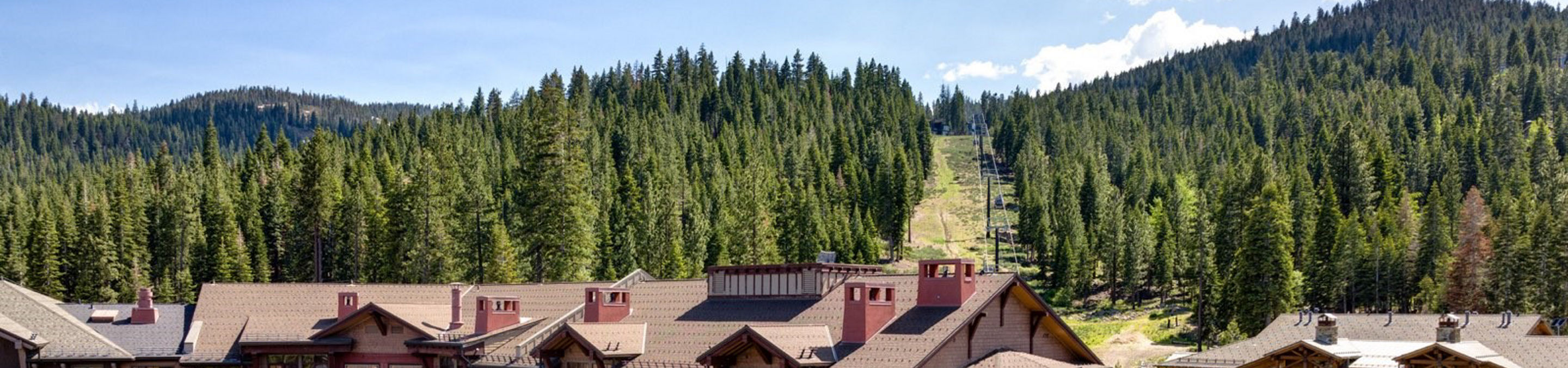 Summer Exterior of Northstar Village Condos