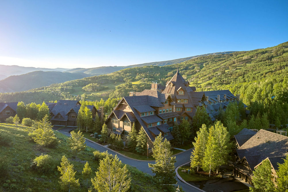 Summer Exterior of Horizon Pass Lodge at Beaver Creek