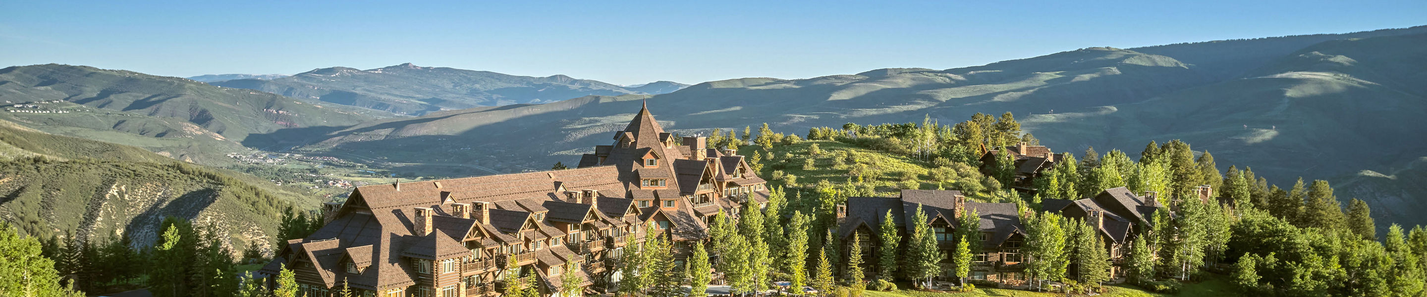 Summer Exterior of Horizon Pass Lodge at Beaver Creek