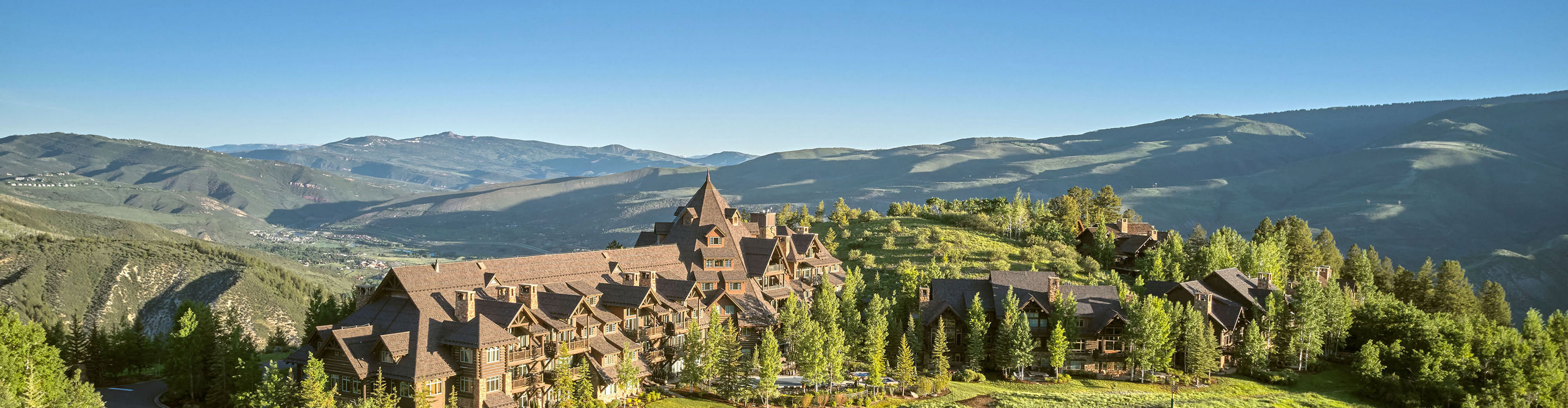 Summer Exterior of Horizon Pass Lodge at Beaver Creek