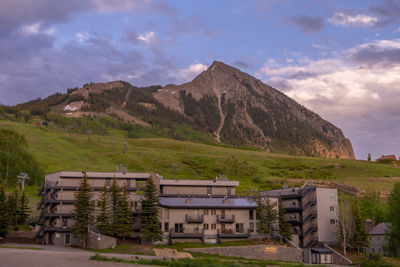 Summer Exterior of Gateway Condos at Crested Butte