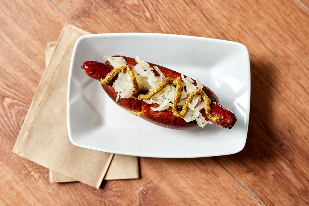 Brats and Brews Frankfurter Plate