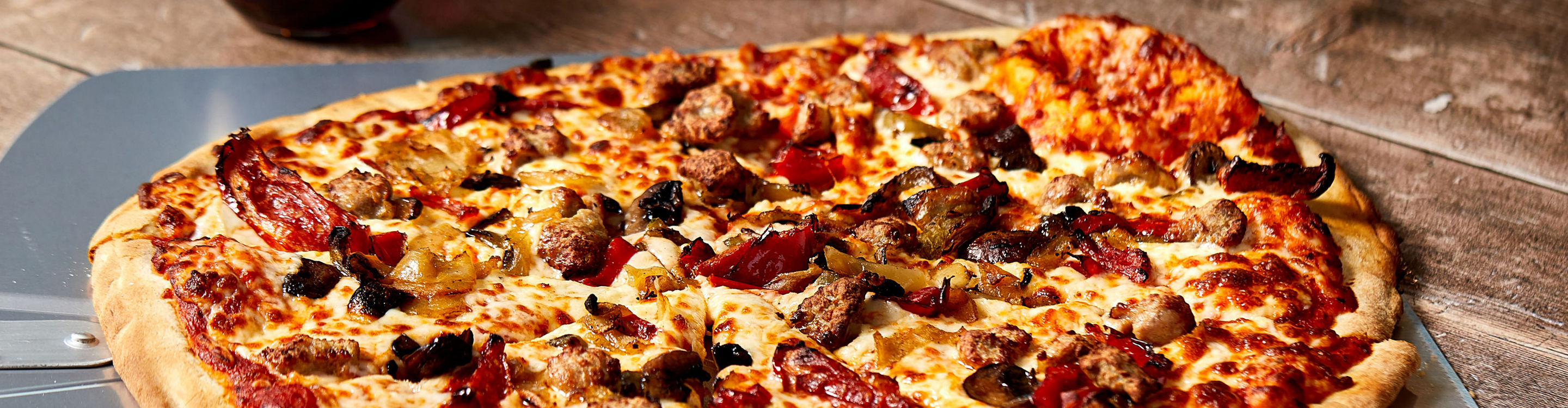 Sausage Supreme Thin Pizza Upper Crust Plate