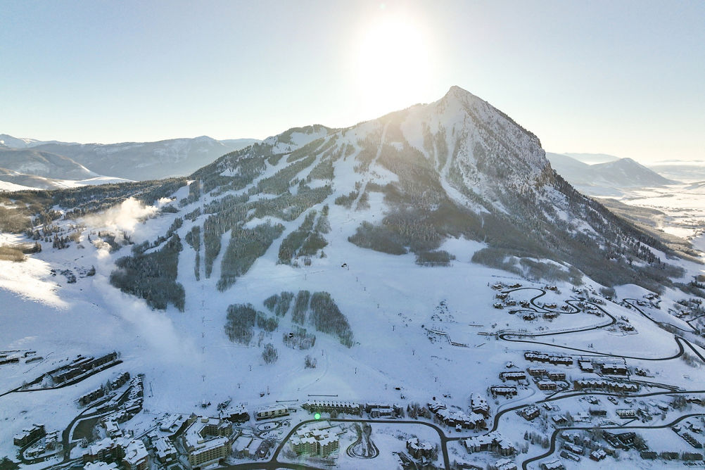 Snowmaking begins default