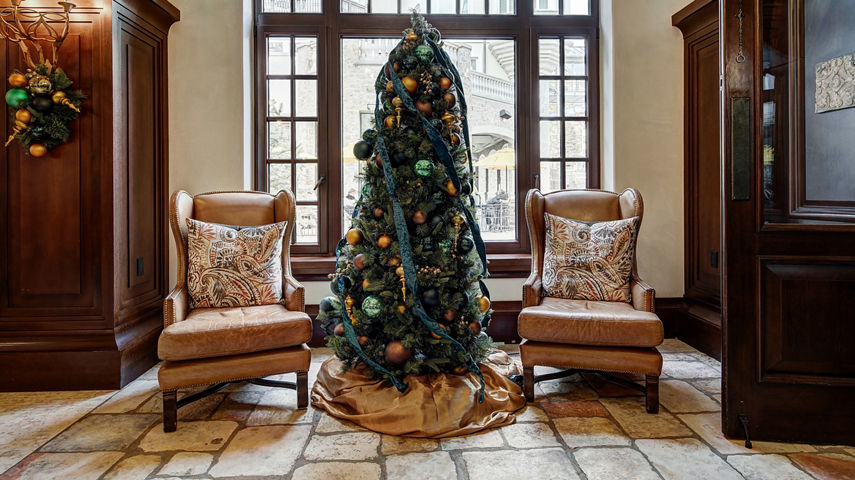 Holiday Lounge Area at the Arrabelle at Vail