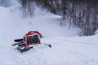 Winch Cat Snow Grooming at Stowe