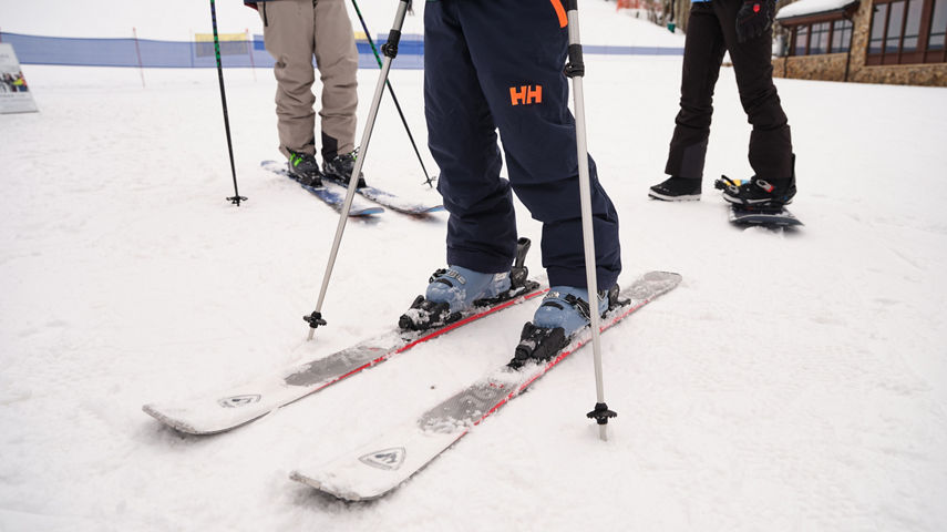 Clipping into My Epic Gear Ski Rentals at Beaver Creek
