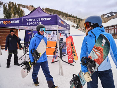 My Epic Gear Customers Picking Up Gear from My Epic Gear Slopeside Pickup & Drop Off Location at Beaver Creek