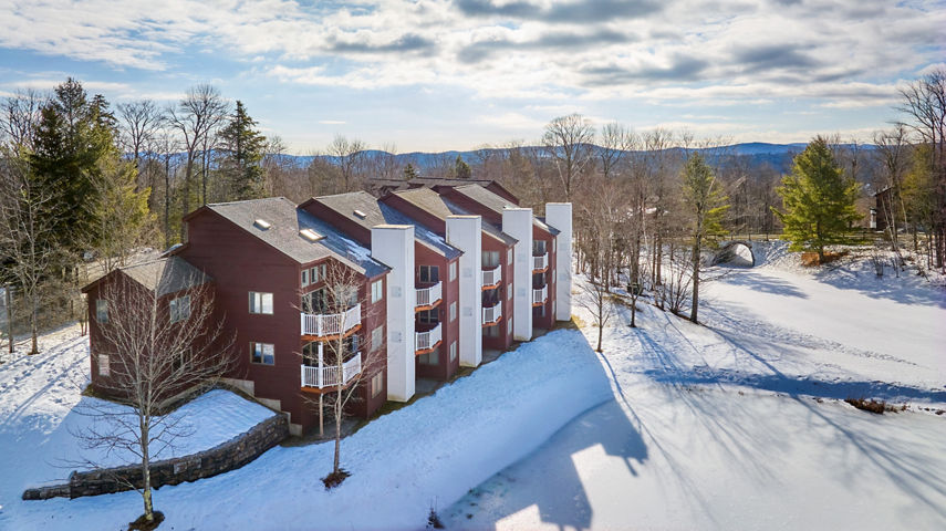 Exterior View of Snowy Kettlebrook at Okemo