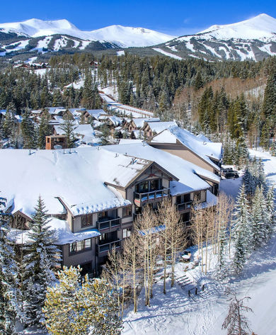 Winter Exterior of Mountain Thunder Lodge at Breckenridge