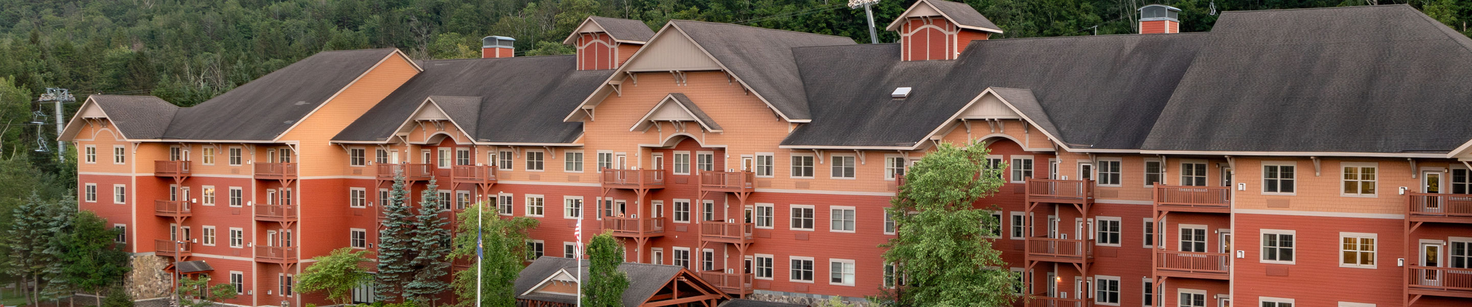 Summer Exterior of Kaatskill Mountain Club at Hunter