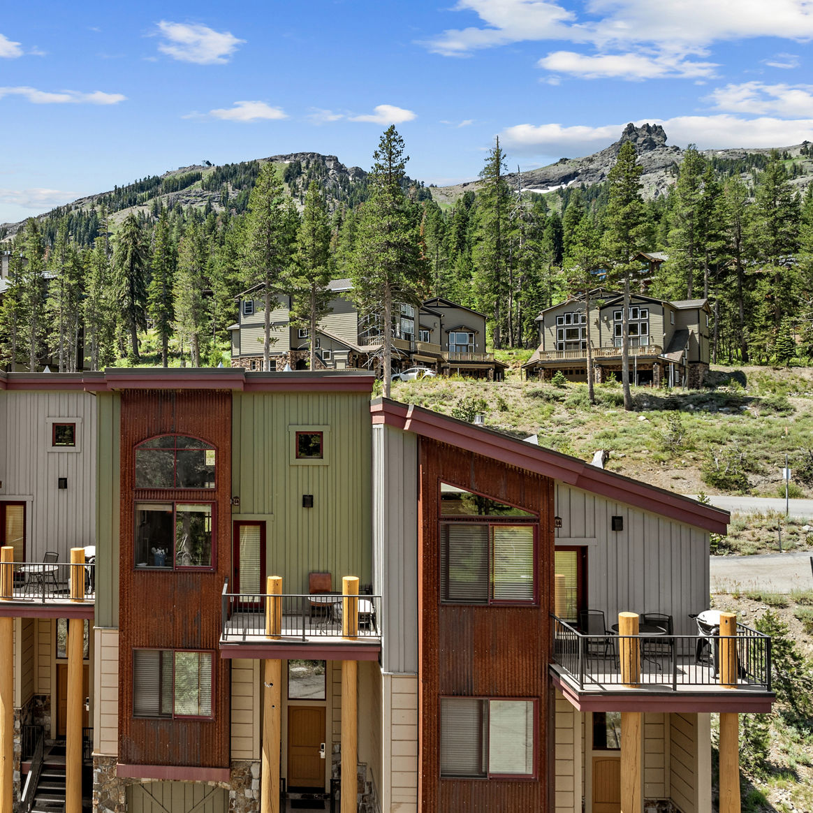 Summer Exterior of The Sentinels at Kirkwood