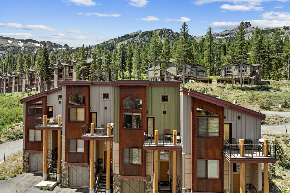 Summer Exterior of The Sentinels at Kirkwood