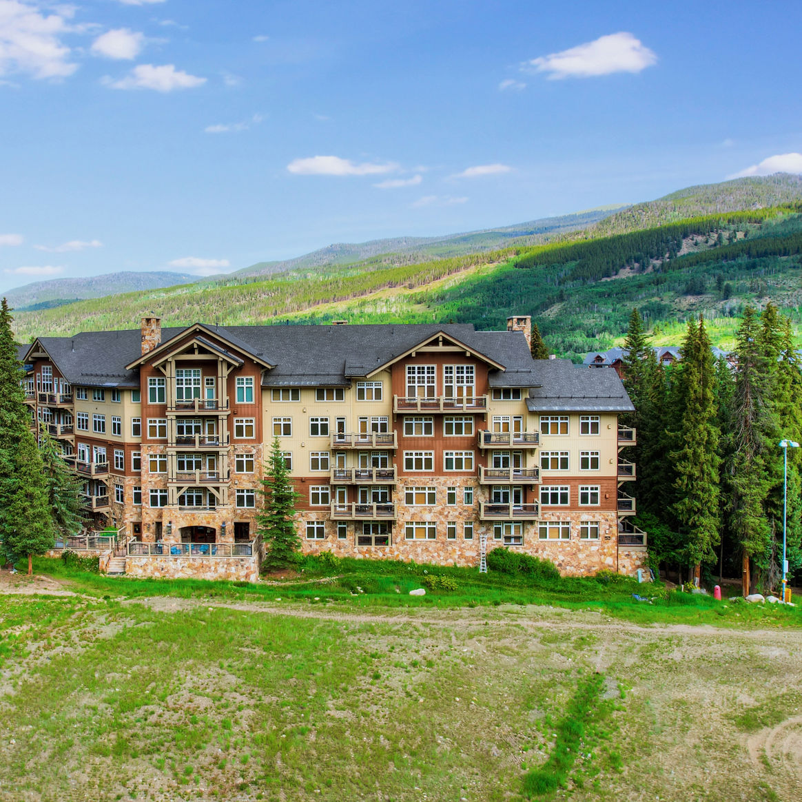 Summer Exterior of Lone Eagle Condominiums at Keystone