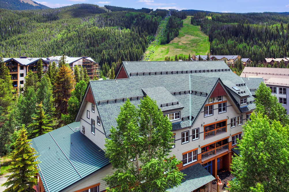 Summer Exterior of Jackpine Lodge at Keystone