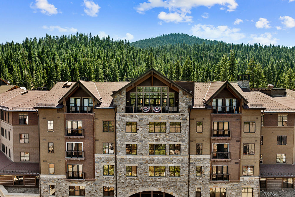 Summer Exterior of Northstar Village Condos