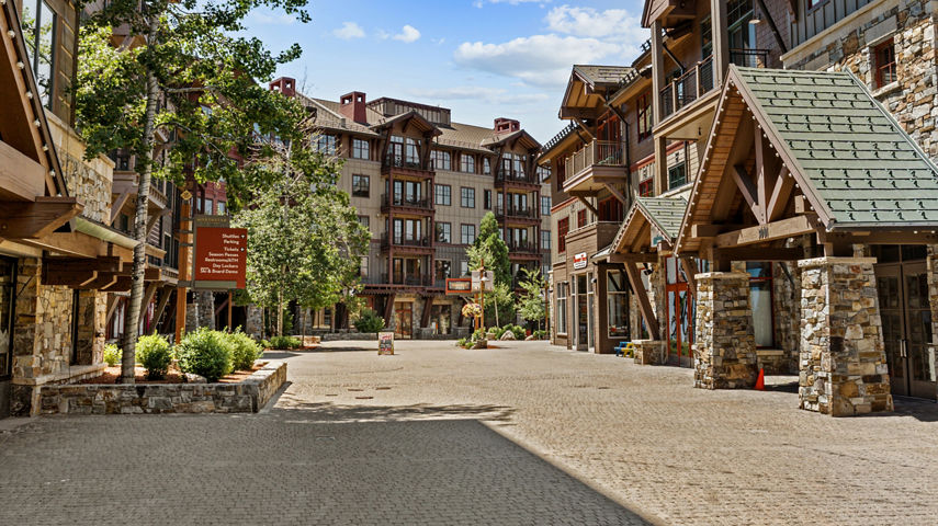 Summer Exterior of Northstar Village Condos