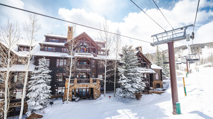 Spring Exterior of Snow Cloud Lodge at Beaver Creek