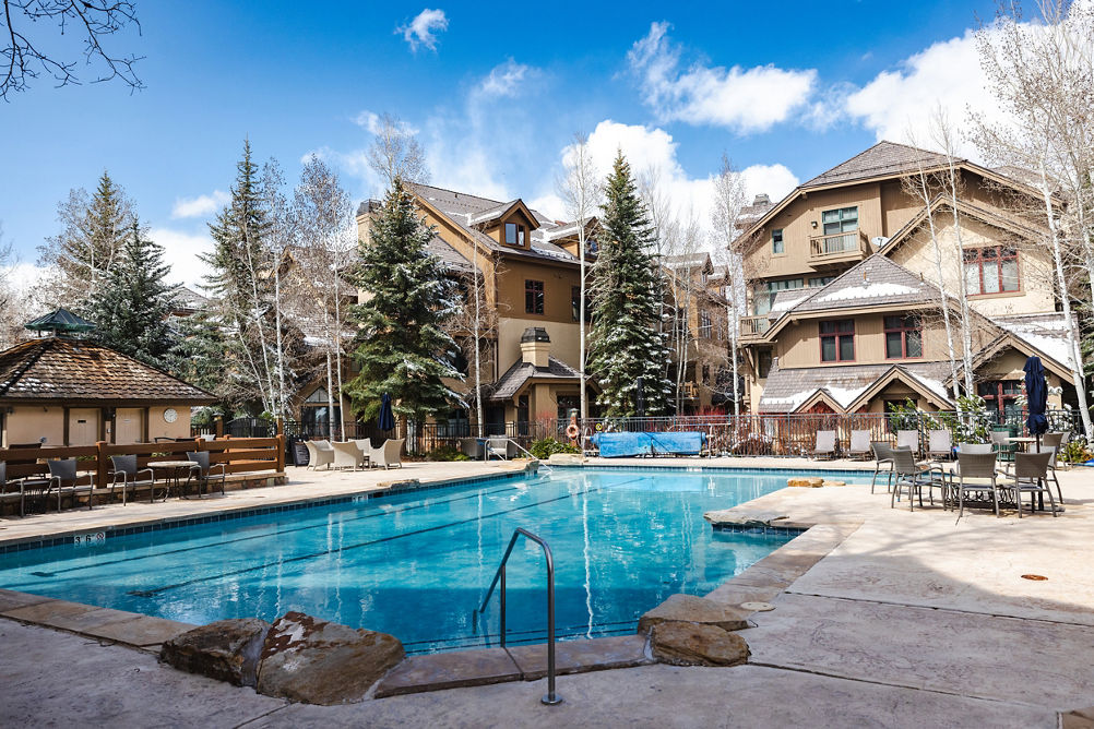 Spring Exterior of The Osprey at Beaver Creek