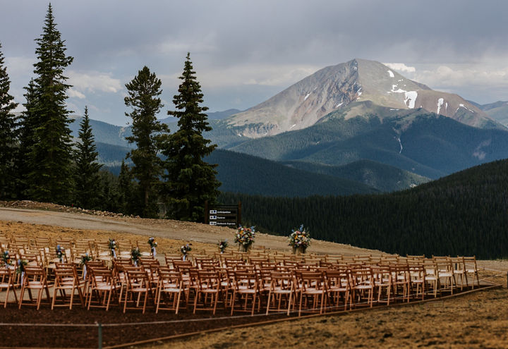 Summer Outdoor Wedding Ceremony at Keystone