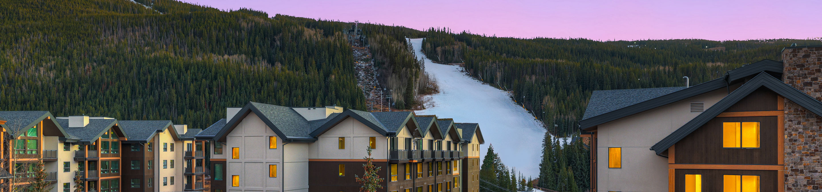 Fall Exterior of Keystone Kindred Resort