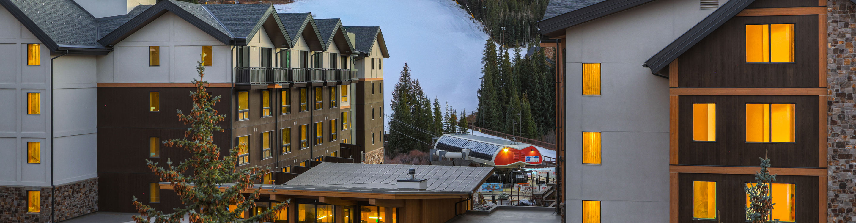 Fall Exterior of Keystone Kindred Resort