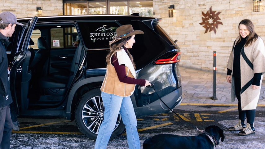 Women Arriving to Check-In at Keystone Lodge & Spa