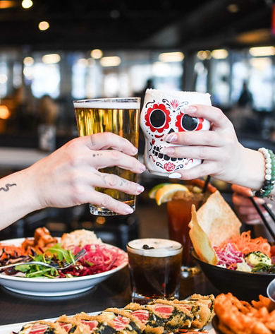 Guests Cheers Drinks Over Apr�s Classic Options at Garibaldi Lift Co.