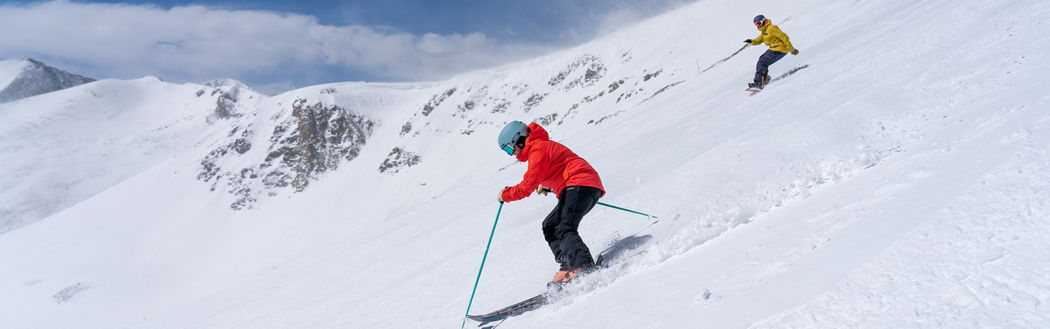 what-to-bring-wear-on-ski-trip-layers-warm-vest-parka-snow-leggings-gloves-pom-hat-breckenridge-colorado3  - MEMORANDUM