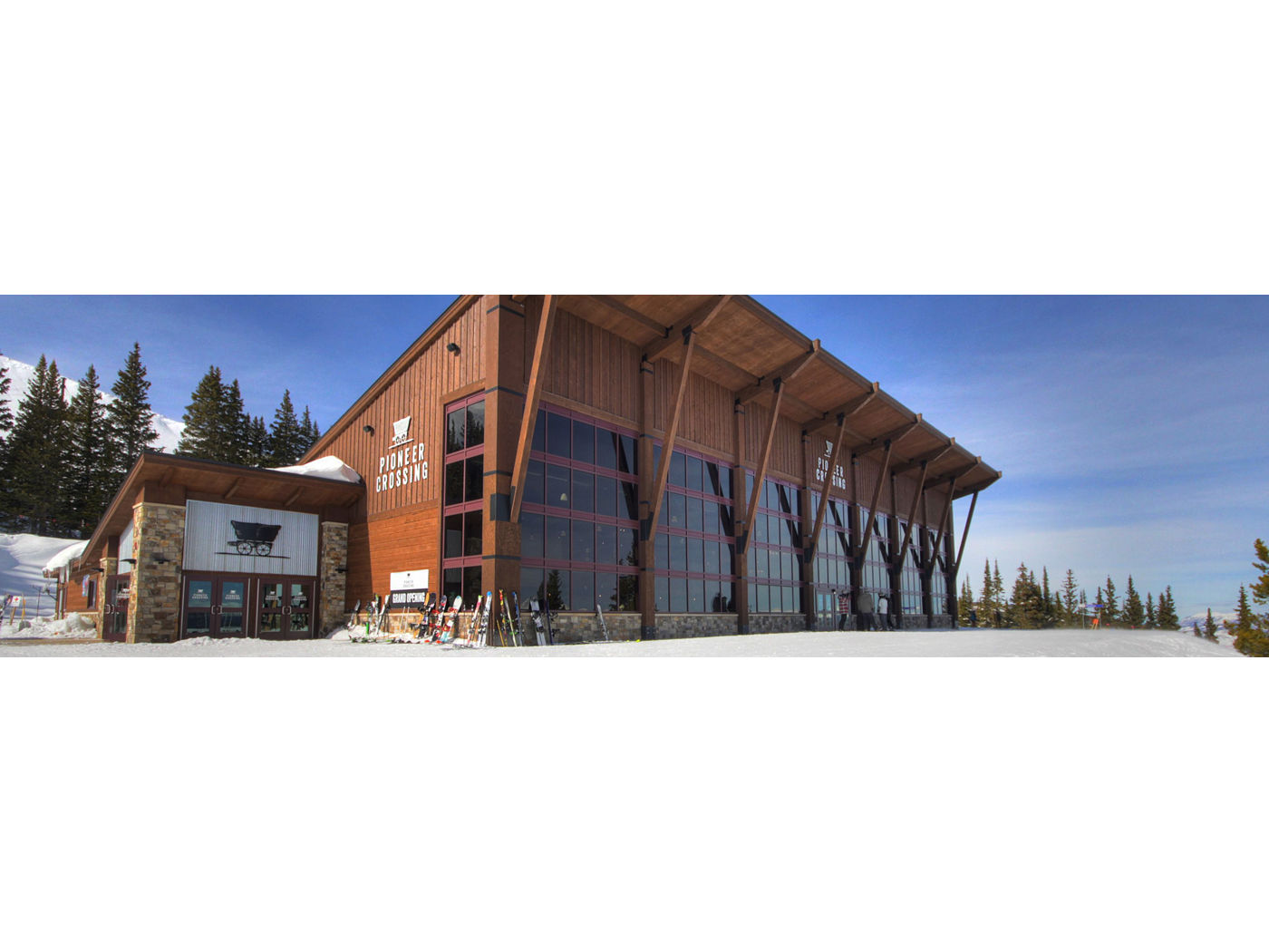 Breck During Your Stay Dining Pioneer Crossing Hero3.jpg