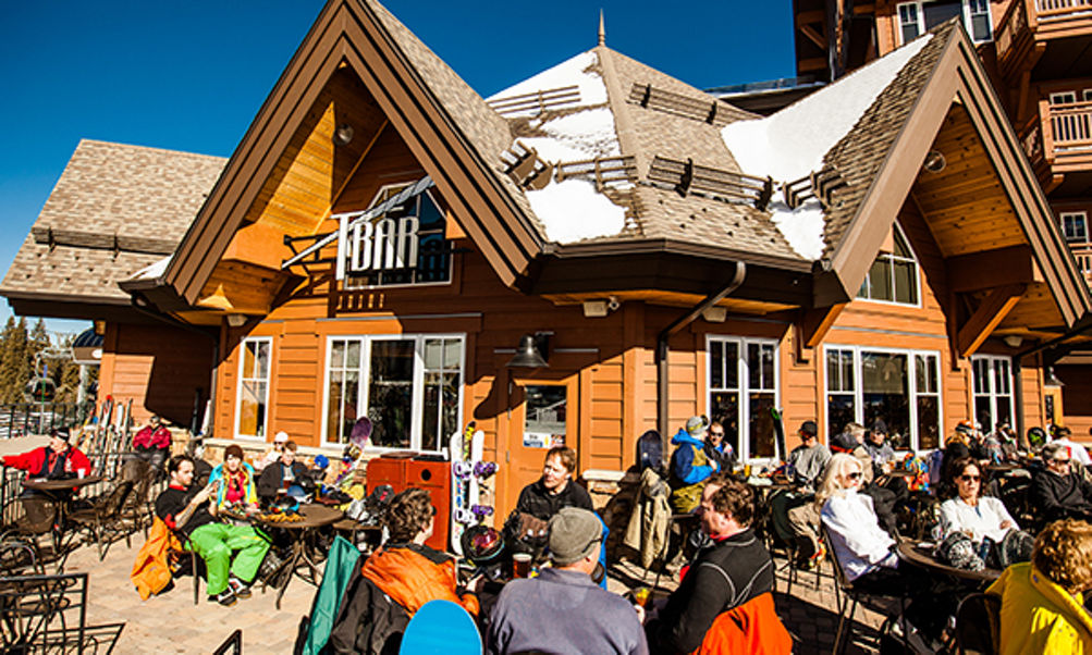 THE MOST Insane And The Best APRES ski party in AMERICA 
