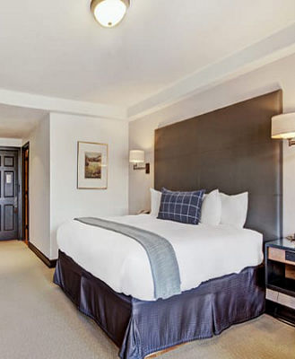 Deluxe King The Pines