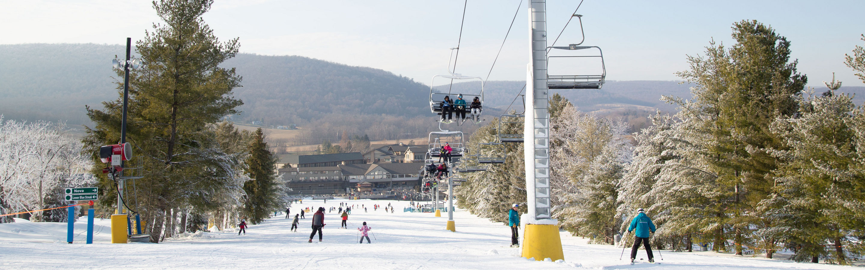 Dipsy Quad lift on sunny day at Liberty