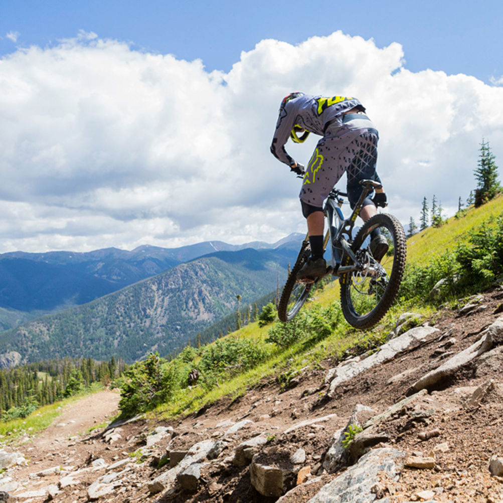 Downhill bike online trail