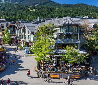 Crystal Lodge & Suites